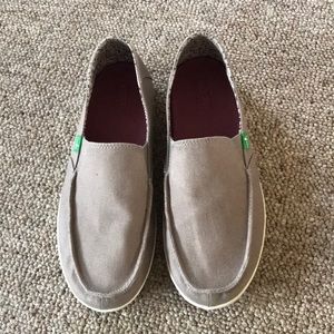 Sanuk shoes